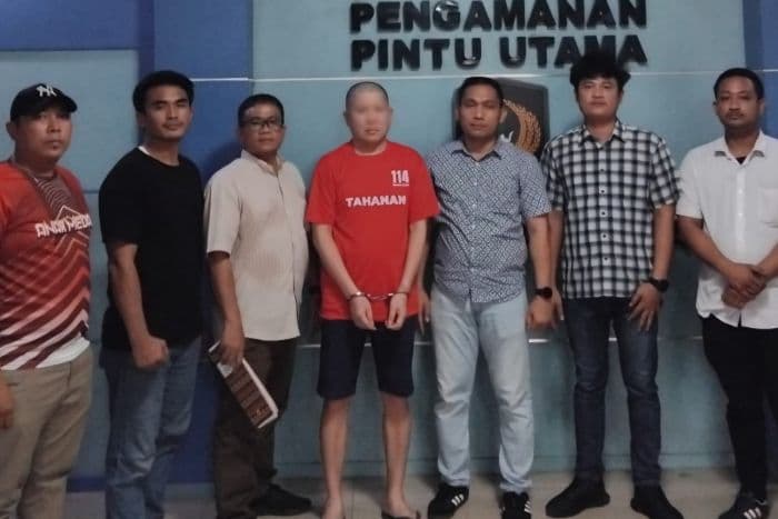 kejari_medan_terima_pelimpahan_tahap_ii_tersangka_penggelapan_uang_perusahaan_rp5_miliar
