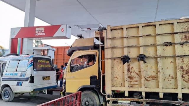 kppu_belum_temukan_indikasi_kartel_di_balik_antrean_panjang_biosolar_di_medan