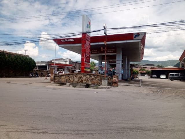 pascakenaikan_harga_pertamax_spbu_di_balige_sepi_antrean