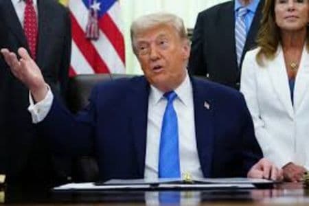 trump_berencana_deportasi_migran_iran_ke_afrika_tengah