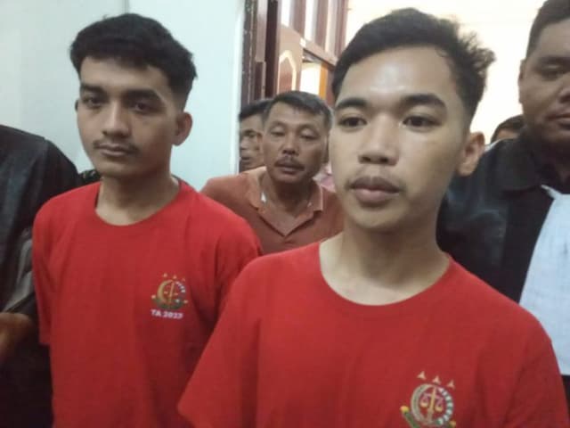 ranning_terdakwa_bbm_jeriken_akhirnya_bisa_pulang_merawat_ayah_yang_sakit_kanker_
