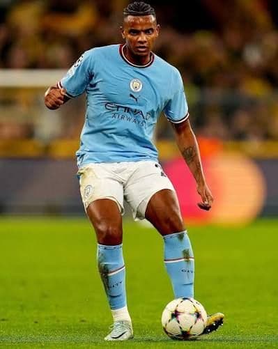 profil_manuel_akanji_bek_tangguh_swiss_mantan_pilar_treble_manchester_city_yang_kini_bersama_inter_milan