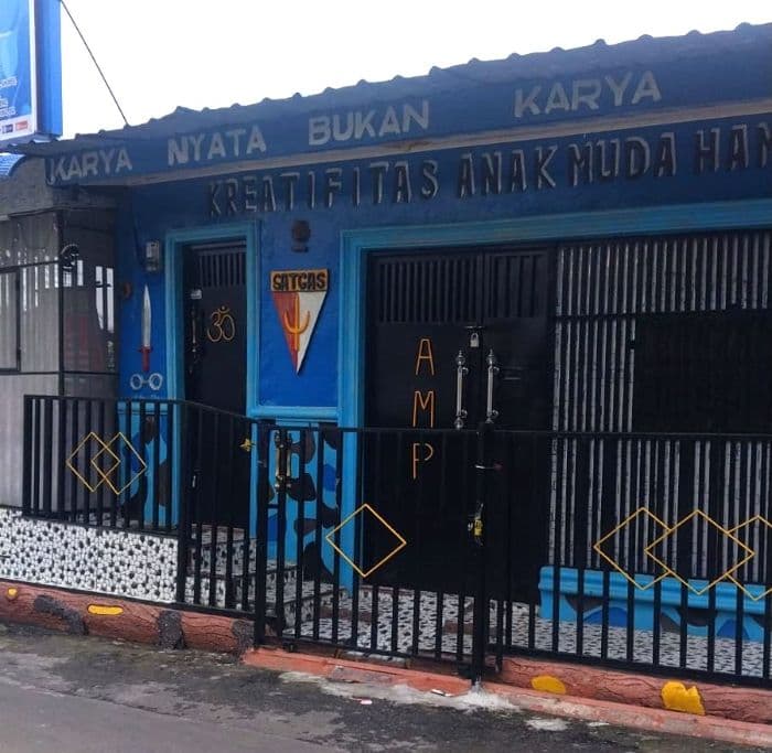 garis_polisi_di_kantor_ampi_kelurahan_hamdan_dilepas_otk