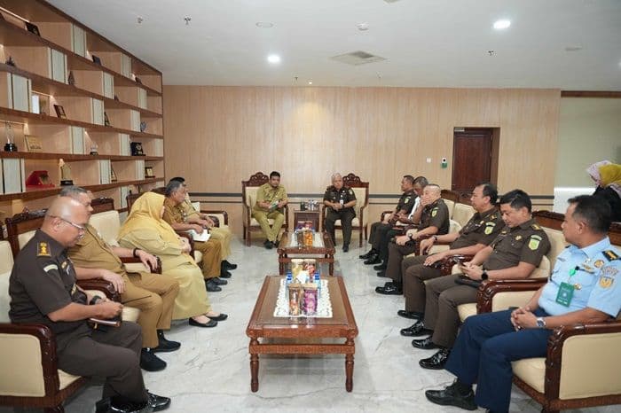 gubernur_sumut_dan_kajati_bahas_kolaborasi_restorative_justice_dan_peningkatan_pad