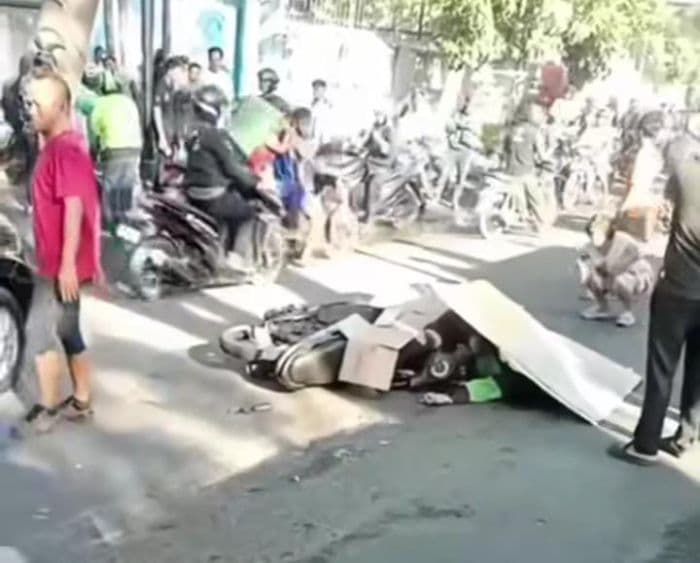 pengemudi_ojol_tewas_dilindas_mobil_di_yos_sudarso_medan