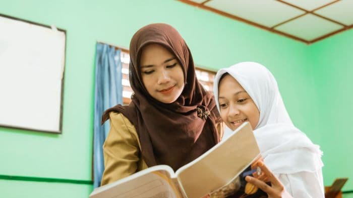 target_2027_tidak_ada_guru_agama_bergaji_di_bawah_rp_2_juta