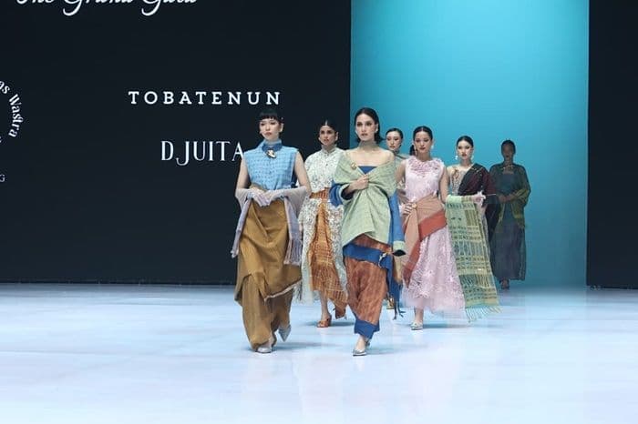 jabu_bonang_angkat_tenun_songket_batak_ke_panggung_nasional_di_ifw_2026