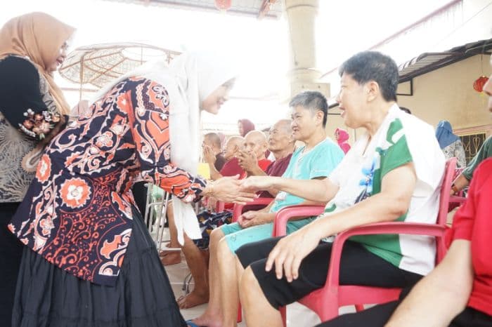 ketua_tp_pkk_asahan_kunjungi_anak_yatim_dan_lansia_dalam_bhakti_sosial_keagamaan