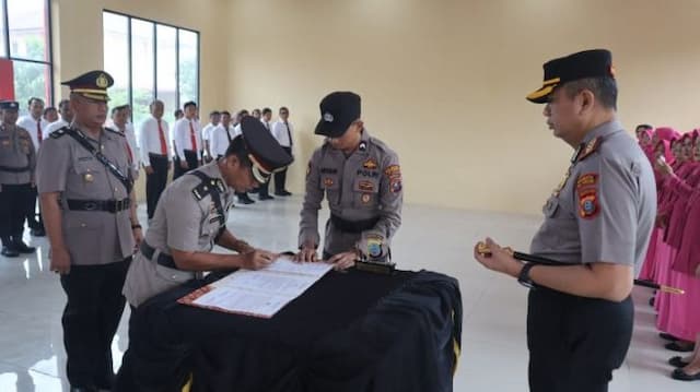 polresta_deli_serdang_rotasi_kabag_log_dan_3_kapolsek_ini_pejabat_barunya
