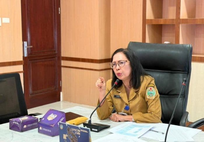usai_dicopot_dari_kabiro_perekonomian_poppy_hutagalung_turun_jabatan