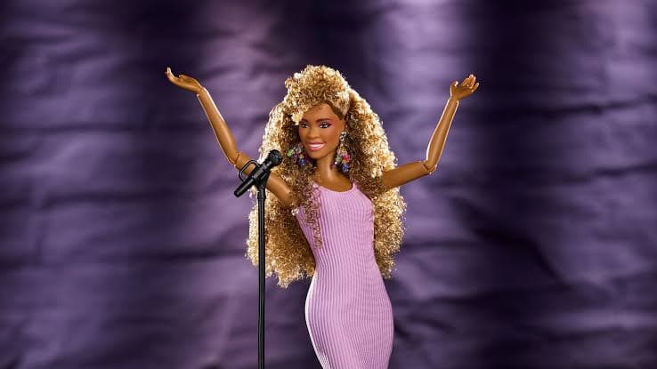 whitney_houston_diabadikan_jadi_barbie
