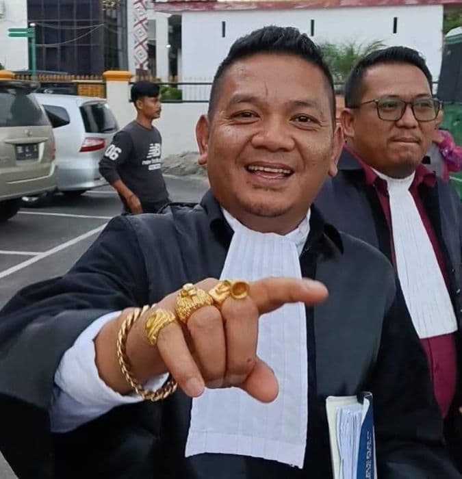 kuasa_hukum_andri_budiana_pertanyakan_keterlibatan_klien_dalam_kasus_korupsi_dinsos_labusel