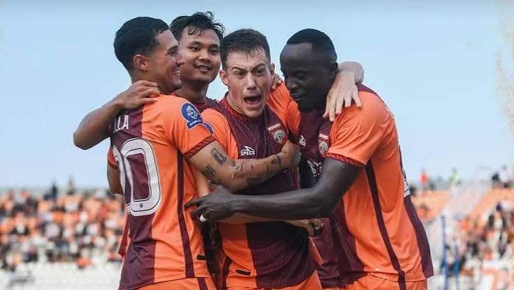 persijap_jepara_vs_borneo_samarinda_pesut_etam_unggul_cepat_10