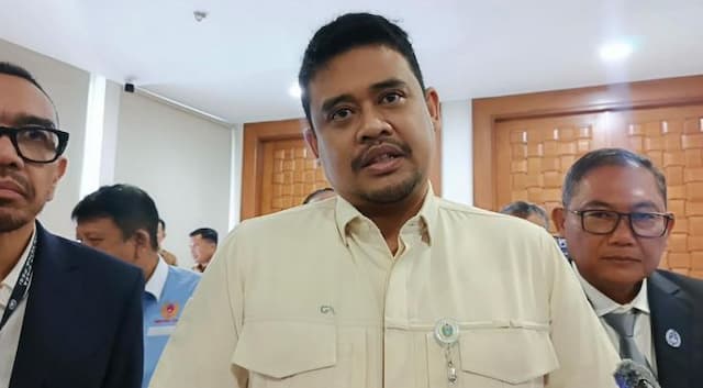 bobby_nasution_semangati_rico_waas_rampungkan_stadion_teladan