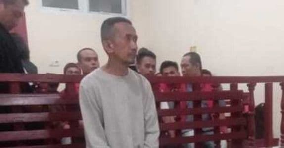 jaksa_tetap_tuntut_tiga_oknum_wartawan_pemeras_kepala_sekolah_dua_tahun_penjara