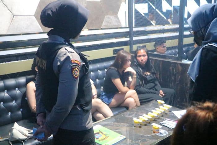 ktv_kripton_medan_dirazia_polisi_11_pengunjung_positif_narkoba