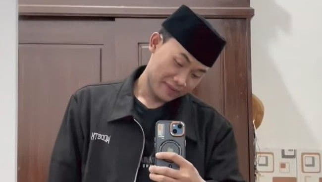 mui_jatim_tegaskan_aksi_gus_elham_cium_anak_perempuan_haram_dan_tak_patut_