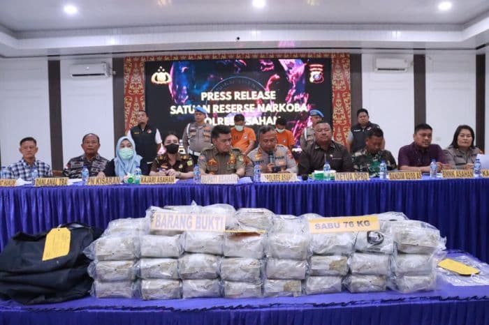 polres_asahan_gagalkan_penyelundupan_76_kg_sabu_tujuan_palembang