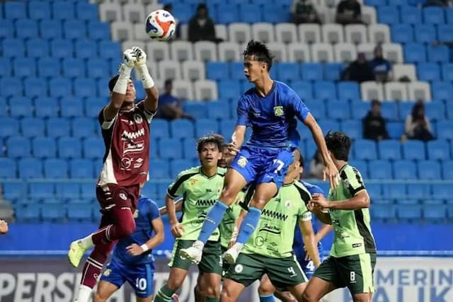 pss_sleman_tumbangkan_persiba_balikpapan_21_gustavo_tocantins_cetak_dua_gol_dan_kartu_merah