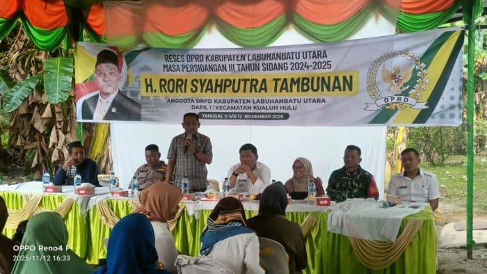rori_syahputra_tampung_aspirasi_warga_aekkanopan_bahas_jalan_rusak_banjir_dan_air_bersih