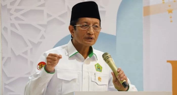 viral_gus_elham_cium_anak_perempuan_di_panggung_menag_ingatkan_soal_moral