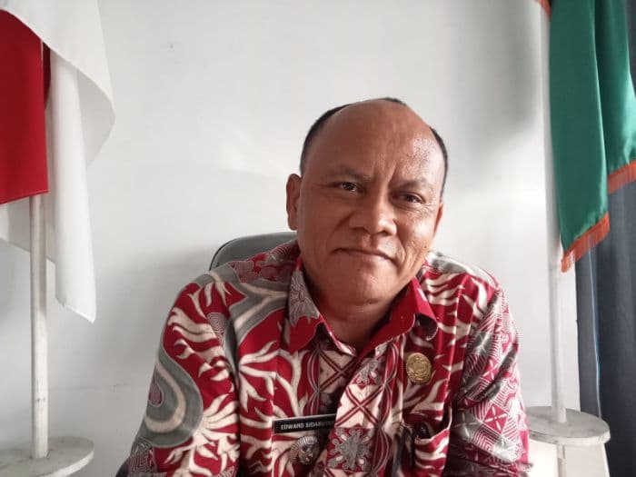 camat_porsea_sangkal_menyelewengkan_dana_perawatan_kantor