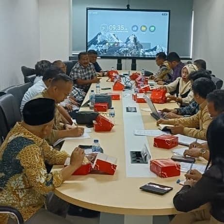 dprd_dairi_desak_klh_percepat_penerbitan_izin_amdal_pt_dpm