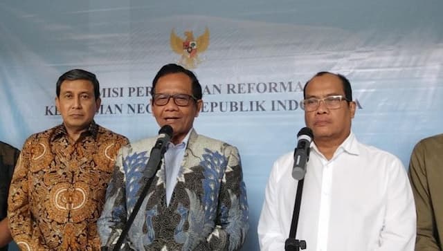 komisi_reformasi_polri_serap_aspirasi_di_sumut_mahfud_md_lebih_dari_90_persen_anggota_polri_masih_baik