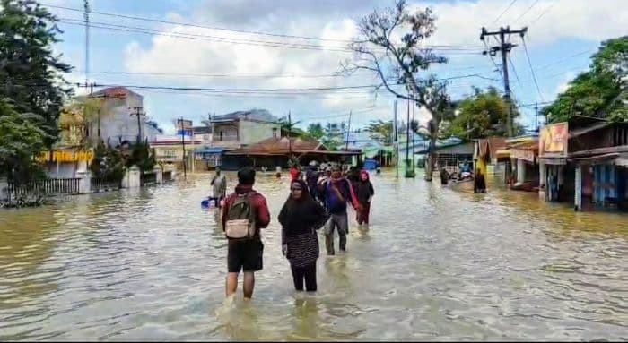 korban_meninggal_akibat_banjir_di_langkat_bertambah_jadi_13_orang