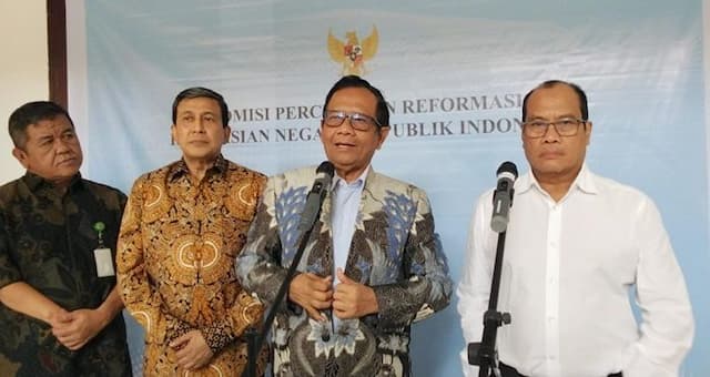 mahfud_md_polri_harus_dibebaskan_dari_intervensi_politik_demi_reformasi_total