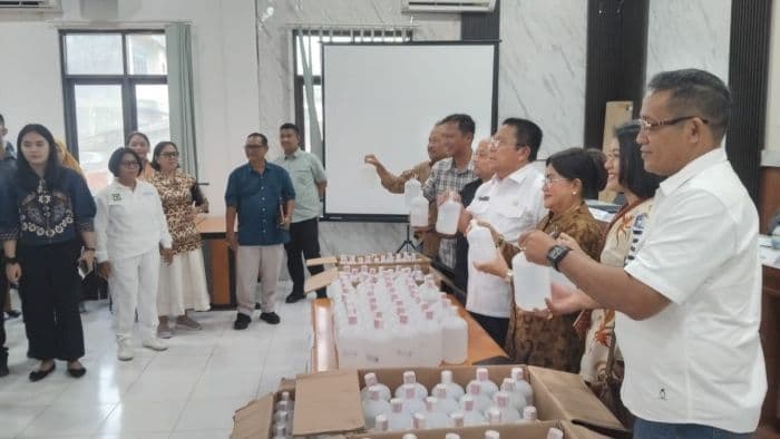 ratusan_botol_formalin_disita_dari_siantarsimalungun_bbpom_medan_tangkap_tiga_pelaku
