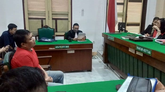 terdakwa_kasus_penganiayaan_anak_tiri_di_medan_dituntut_13_tahun_penjara