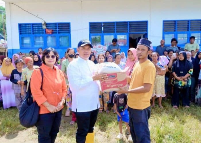 wabup_tapteng_pastikan_warga_terdampak_bencana_tidak_kelaparan_minta_segera_laporkan_kekurangan_bantuan