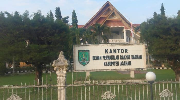 dprd_dan_pemkab_asahan_sahkan_delapan_perda_sepanjang_2025_tahun_ini_bahas_12_perda_