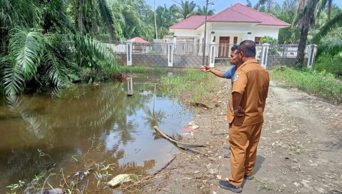 dua_siswa_sd_tenggelam_di_rawarawa_pantai_labu_satu_meninggal_dunia_
