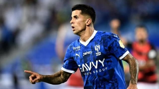 joao_cancelo_lolos_tes_kesehatan_barcelona