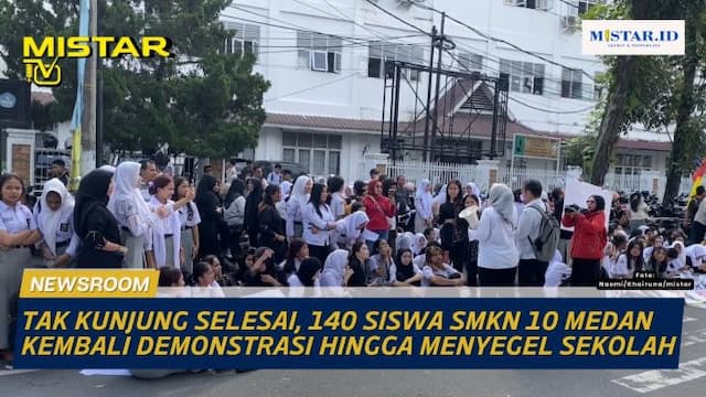 newsroom_tak_kunjung_selesai_140_siswa_smkn_10_medan_kembali_demonstrasi_hingga_menyegel_sekolah