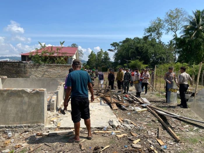 tanpa_perlawanan_pn_balige_eksekusi_tanah_di_samosir