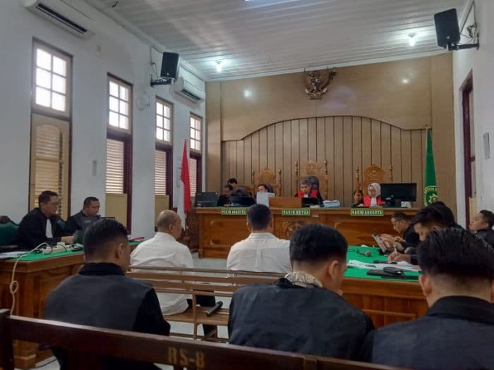 bap_dibacakan_kpk_di_sidang_suap_proyek_jalan_sumut_ajudan_topan_ginting_akui_terima_bungkusan