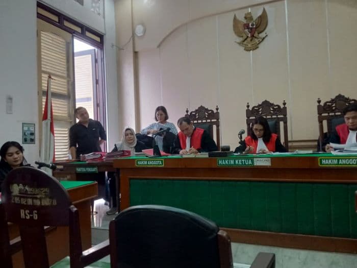 dua_terdakwa_penipuan_modus_lulus_cpns_melalui_jalur_titipan_divonis_25_tahun_penjara
