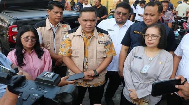 jelang_imlek_dan_ramadan_satgas_pangan_polri_sidak_pasar_simpang_limun_medan