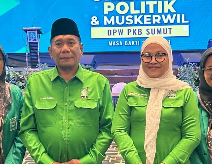 pengurus_pkb_sumut_dikukuhkan_ashari_tambunan_targetkan_raih_kursi_100_persen