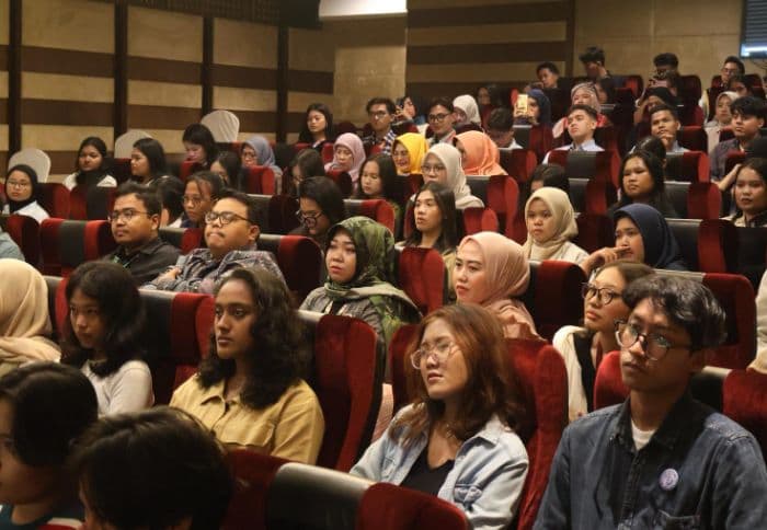 tayangkan_film_english_vinglish_konjen_jadi_ruang_dialog_budaya_indiaindonesia_di_medan