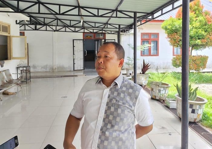 dprd_siantar_pertanyakan_pengadaan_enam_unit_mobil_dinas_baru