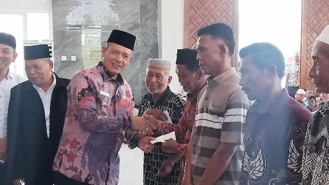 baznas_salurkan_zakat_sebesar_rp555_juta_di_tapteng
