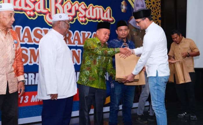 buka_puasa_bersama_bupati_labusel_dengan_ormas_lsm_dan_okp_di_penghujung_ramadan_