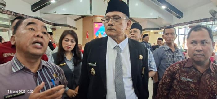 bupati_dairi_lantik_36_kepala_sekolah_guru_bersertifikat_bcks_justru_tidak_dilantik
