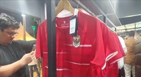 cara_membeli_jersey_baru_timnas_indonesia_dari_kelme_