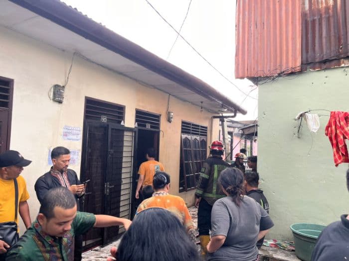 delapan_rumah_terbakar_di_kawasan_multatuli_medan_