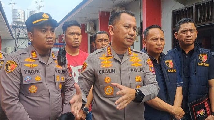 nyaris_terjatuh_dua_tersangka_gagal_buang_jasad_rahmadani_ke_sungai_denai